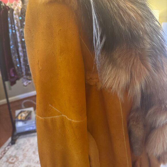 🦊 Vintage Red Fox Fur & Suede Handmade Coat – Boho Luxe Statement Piece - Picture 5 of 7
